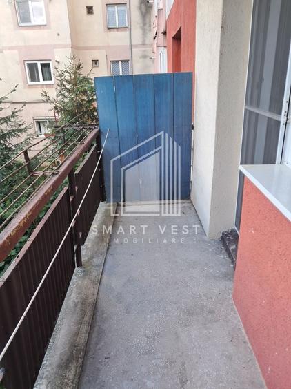 Apartament cu 2 camere semidecomandat, mobilat în Micro 16