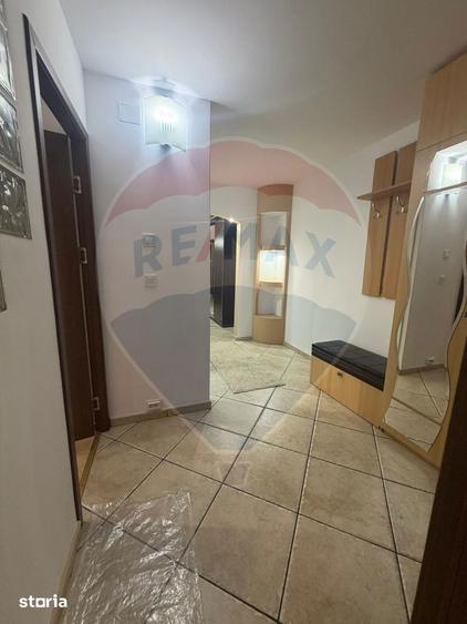 Apartament cu 3 camere decomandat, mobilat în Craiovița Nouă