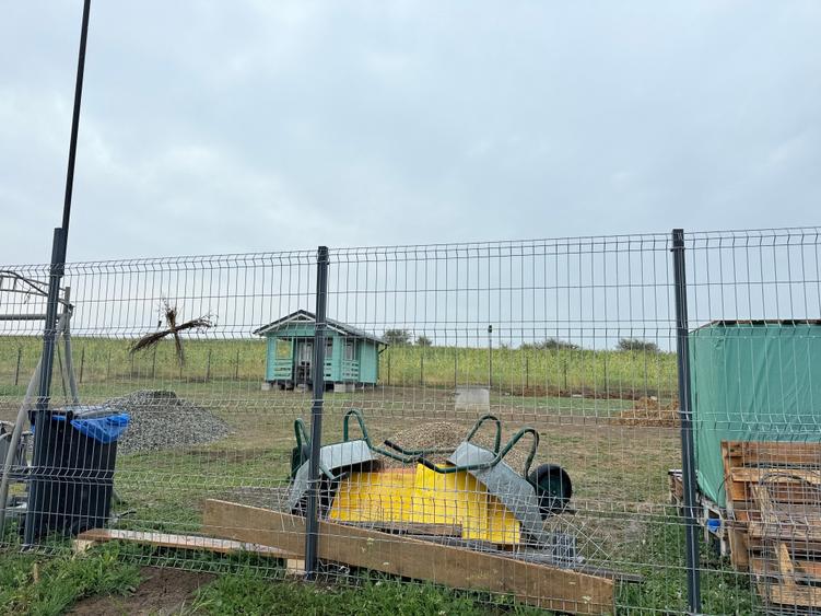 Teren agricol extravilan de 716 mp, în Roșia