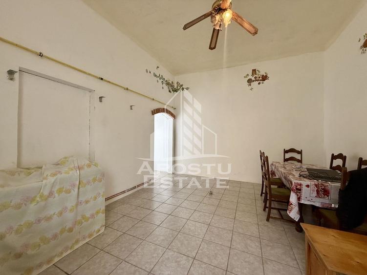 Apartament cu 3 camere decomandat, mobilat în Complex Studențesc