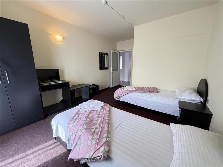 Casă individuală cu 20 camere cu Teren 247 Mp în Sânmartin