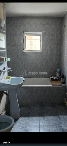 Apartament cu 2 camere decomandat în Valea Rosie
