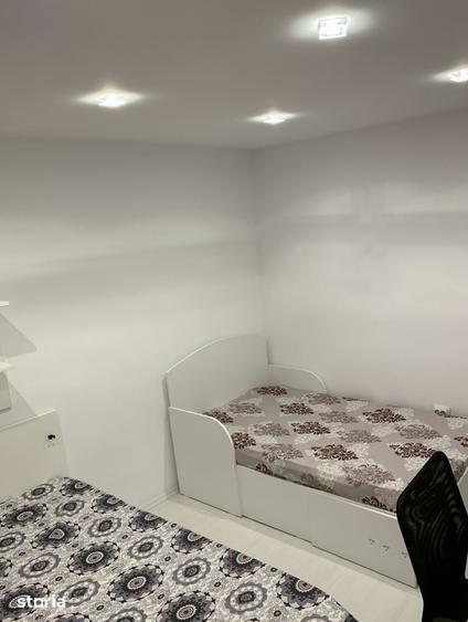 Apartament cu 3 camere decomandat în Berceni