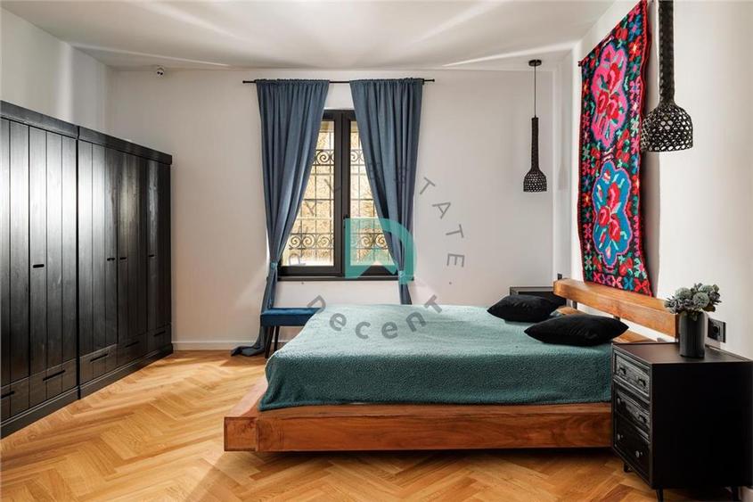 Apartament cu 4 camere decomandat în Centrul Istoric
