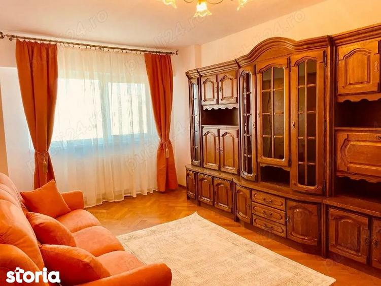 Apartament cu 3 camere decomandat în Centrul Civic