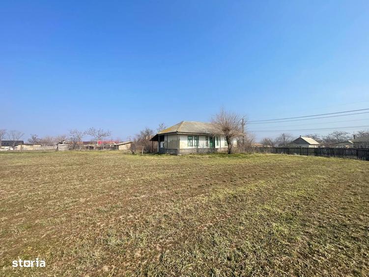 Teren de 3801 mp, în Dăeni