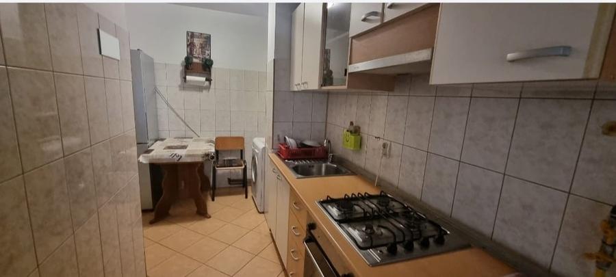 Garsonieră decomandată, mobilată în Central