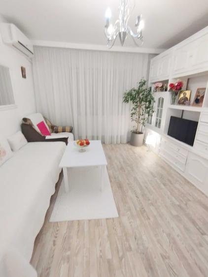 Apartament cu 2 camere semidecomandat în Sud
