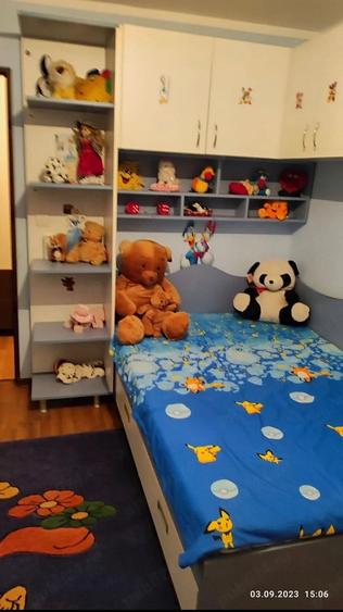 Apartament cu 3 camere decomandat în Central