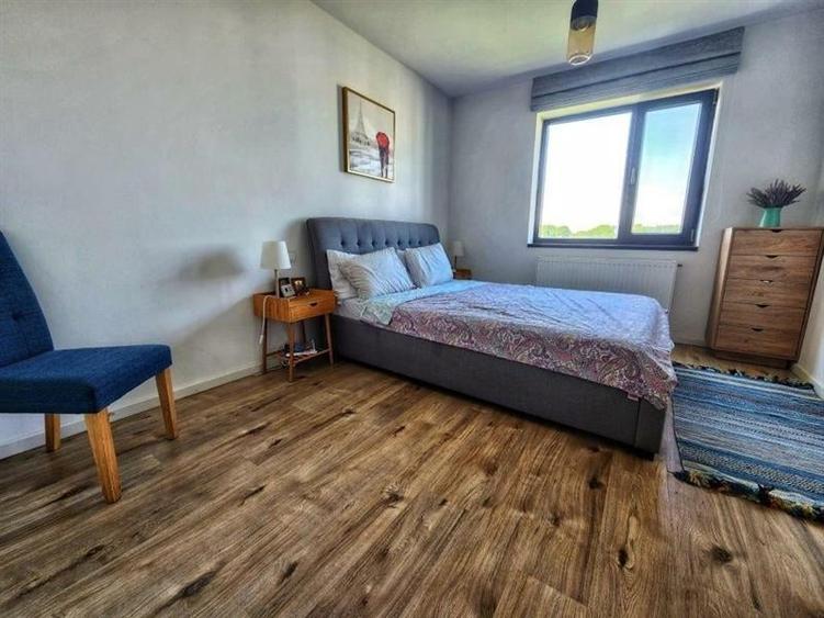 Apartament cu 3 camere decomandat în Tractorul