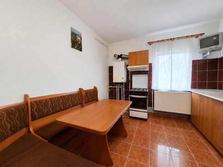 Apartament cu 2 camere semidecomandat în Zahana