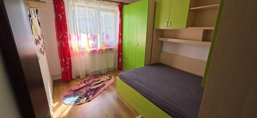 Apartament cu 3 camere decomandat, mobilat în E3