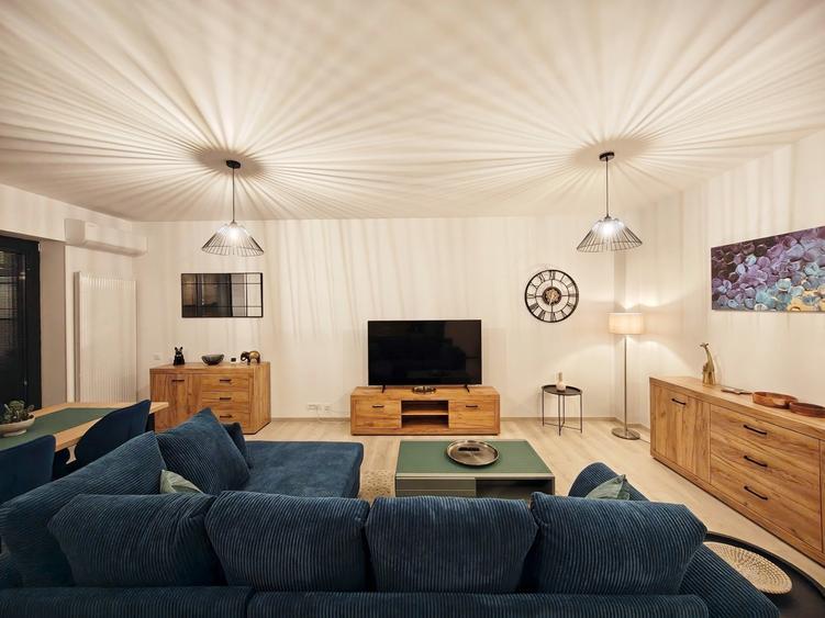 Apartament cu 2 camere decomandat, mobilat în Costin Georgian