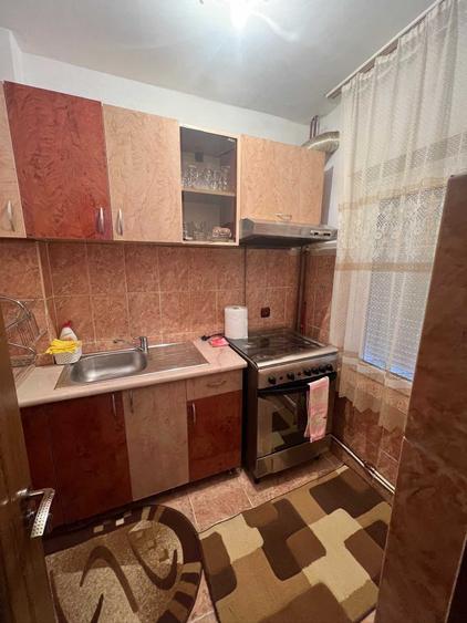 Garsonieră decomandată în Central