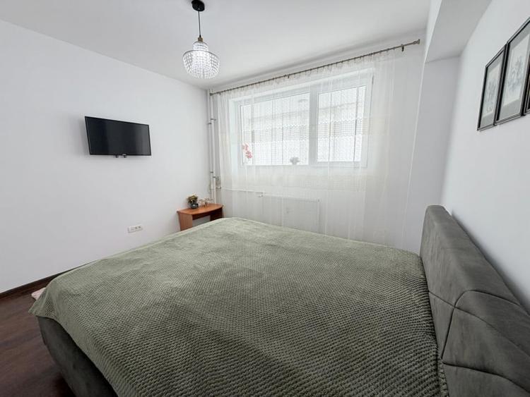 Apartament cu 3 camere decomandat, mobilat în Pantelimon
