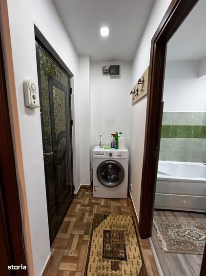 Garsonieră decomandată în Podul de Fier