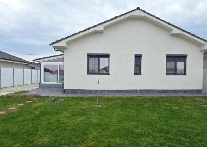 Casă cu 3 camere cu Teren 500 Mp în Sud