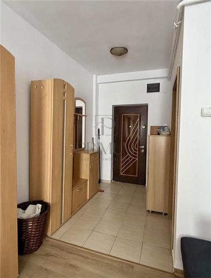 Apartament cu 2 camere semidecomandat, mobilat în Steaua
