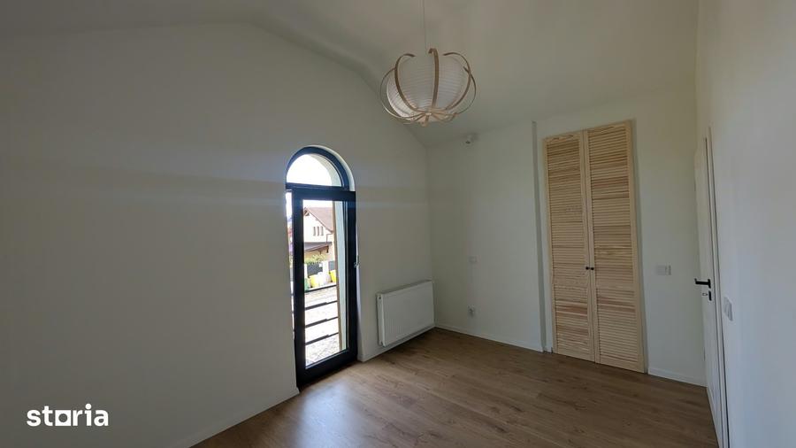Casă cu 3 camere cu Teren 364 Mp în Central
