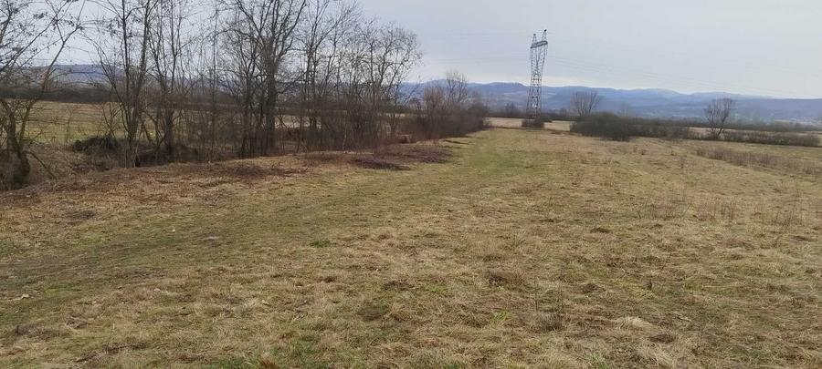 Teren de 3200 mp, în Culcea