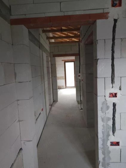 Casă cu Teren 1253 Mp în Central