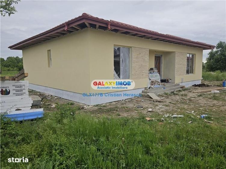 Casă cu 4 camere în Gulia