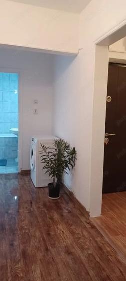 Apartament cu 2 camere decomandat, mobilat în C5