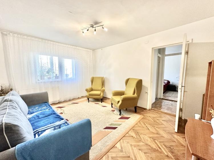 Apartament cu 3 camere semidecomandat, mobilat în Girocului