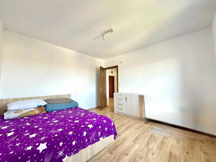 Apartament cu 3 camere decomandat în Soarelui