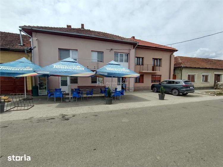 Apartament cu 3 camere decomandat în Bozovici