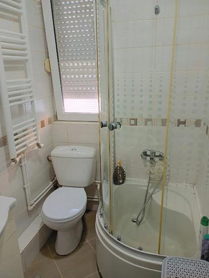 Apartament cu 2 camere semidecomandat în Micro 17