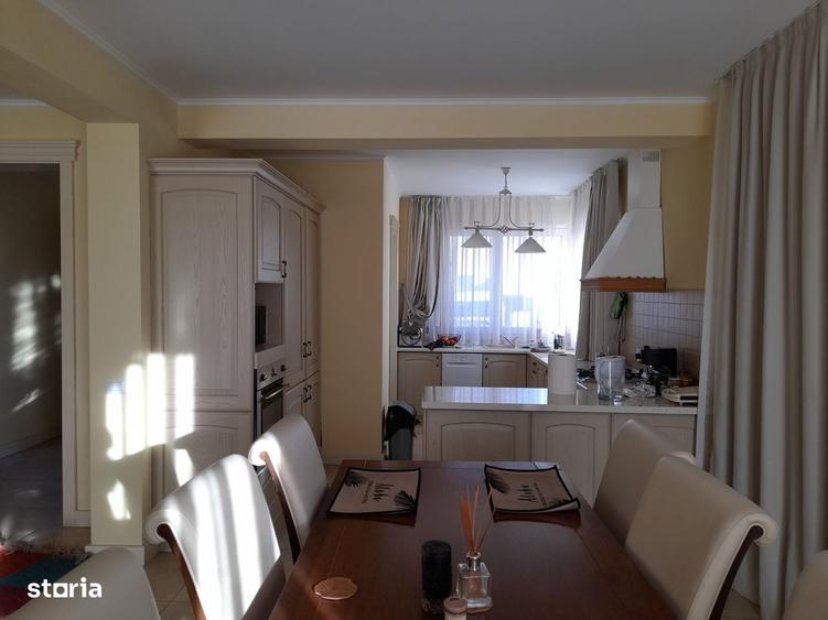 Casă cu 4 camere în Nojorid