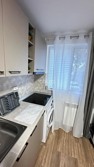Proprietar inchiriez garsoniera!