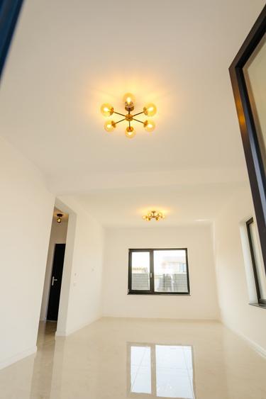 Casă cu 4 camere în Preajba