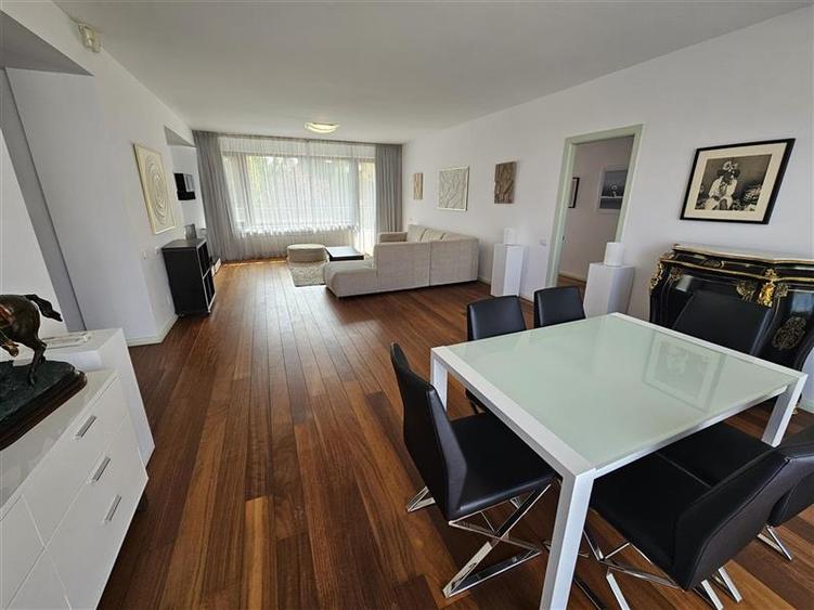 Apartament cu 3 camere semidecomandat, mobilat în Kiseleff