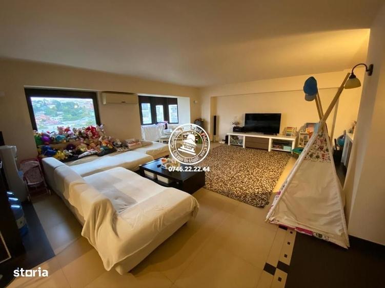 Apartament cu 4 camere decomandat în Gară
