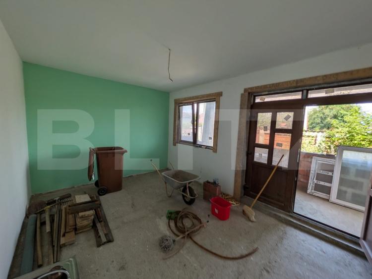 Casă individuală cu 5 camere cu Teren 141 Mp în Moreni