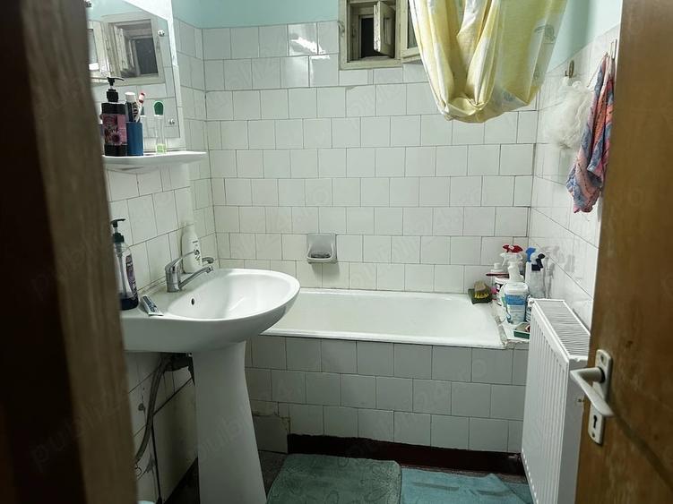 Apartament cu 4 camere decomandat în Găvana