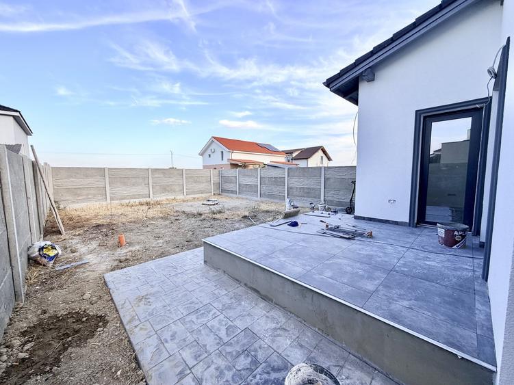 Duplex cu 4 camere cu Teren 275 Mp în Urseni