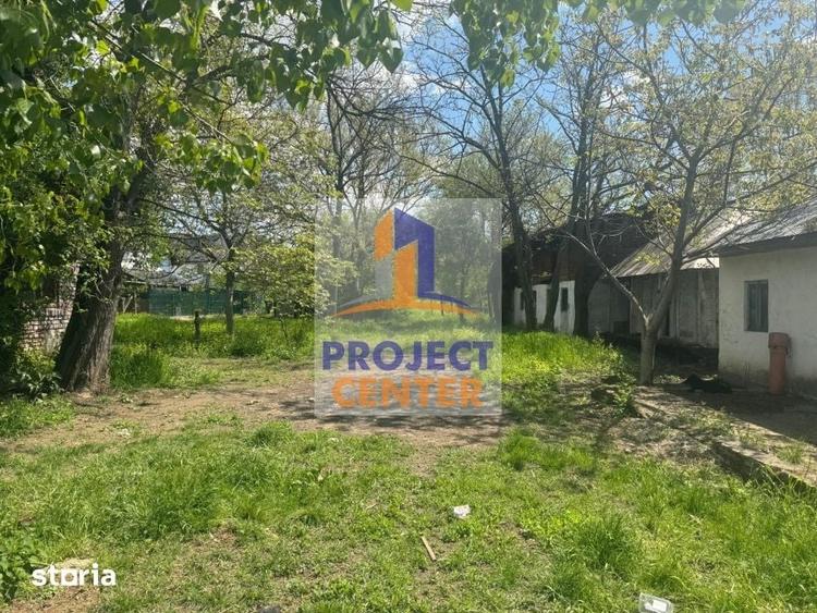 Casă cu 2 camere cu Canalizare în Central