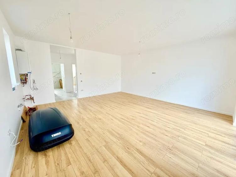Casă cu 4 camere cu Teren 269 Mp în Remetea Mare