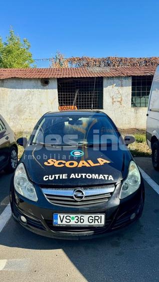 Spațiu comercial, de 85 mp, în Central