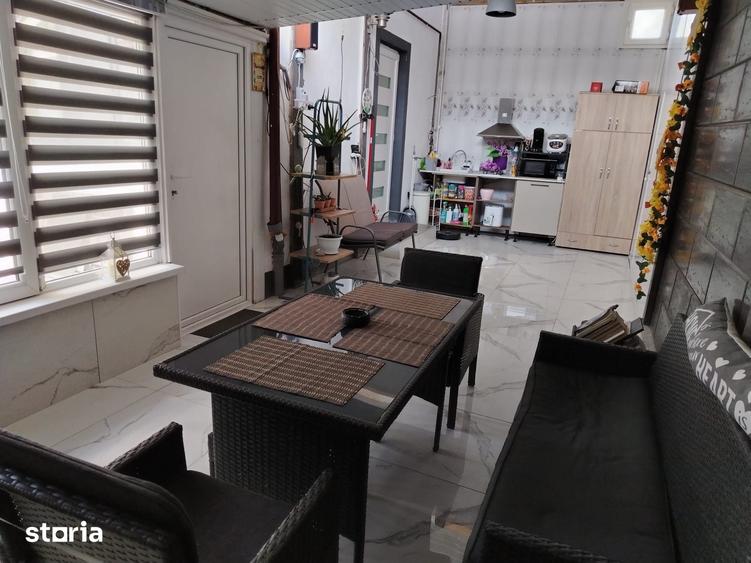 Casă cu 4 camere cu Teren 180 Mp în Chercea