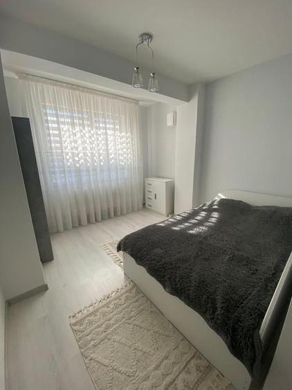 Apartament cu 3 camere decomandat în Sfântu Ilie