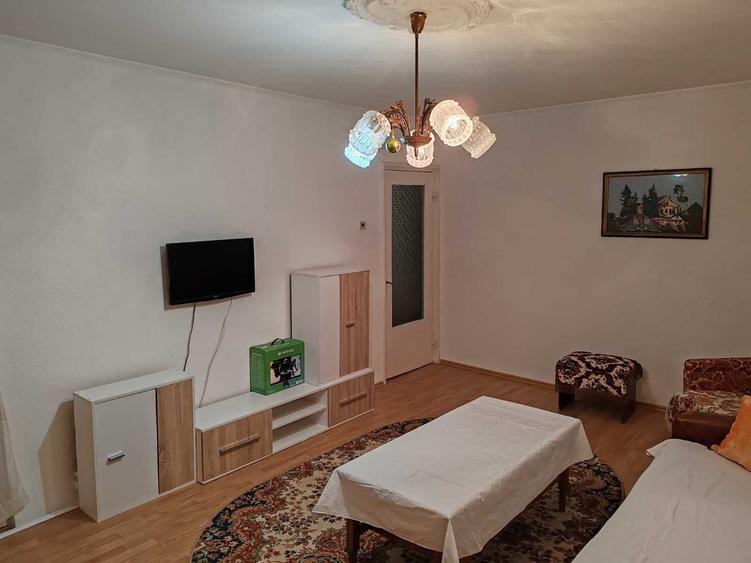 Apartament cu 2 camere decomandat în Vărsătura