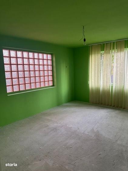 Casă cu 4 camere cu Teren 1105 Mp în Strejnicu