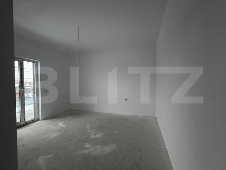 Duplex cu 5 camere cu Canalizare în Dumbrăvița