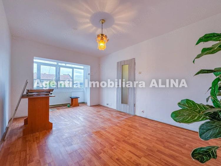 Garsonieră decomandată în Central