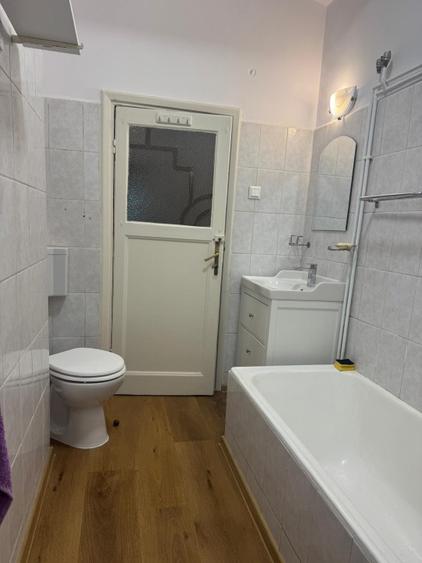 Birou, 100 mp în Primăverii