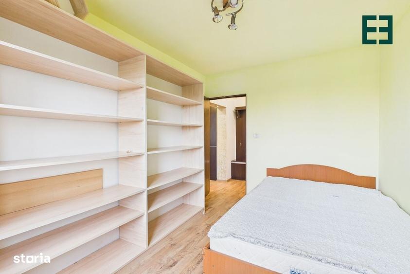 Apartament cu 4 camere semidecomandat în Micălaca